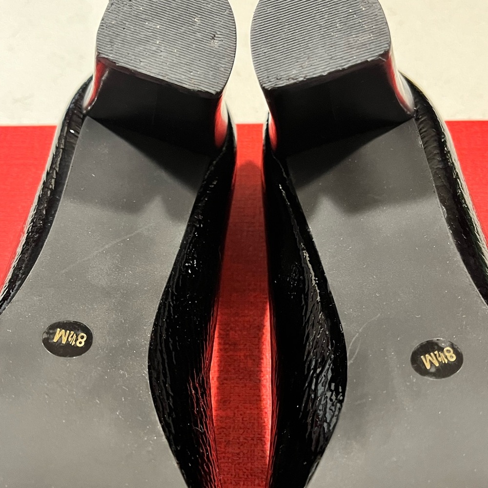 TORY BURCH PRE-LOVED AUTHENTIC SIGNATURE DOUBLE ‘T’ GOLD GENUINE LEATHER SHOES - Picture 8 of 17